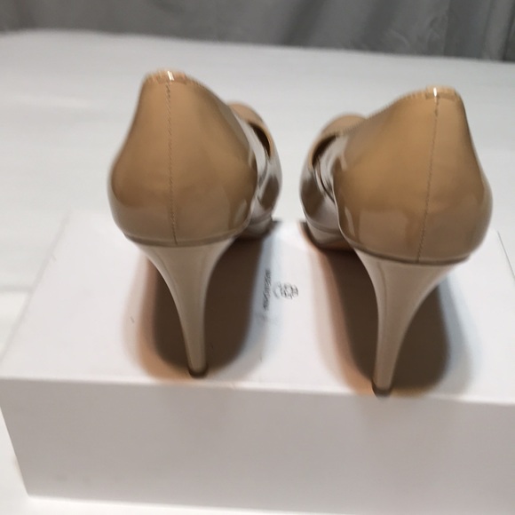 NWOT- Circa Joandavid LUXE patent leather platform heels - Picture 4 of 7